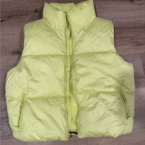 Old Navy women's Lemon Puffer Vest